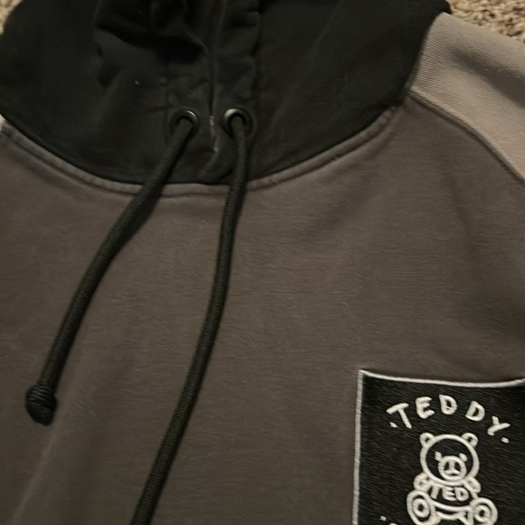 Black and grey Teddy fresh hoodie - Picture 3 of 3
